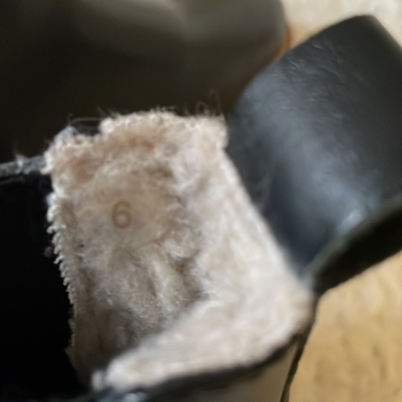 Botkier faux shearling lined leather chelsea boots 6 - Picture 7 of 9